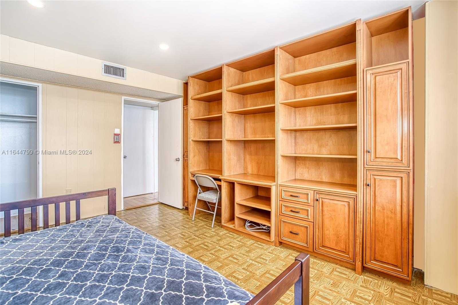 Small Image of 18021 BISCAYNE BLVD #1604, Aventura Number 17