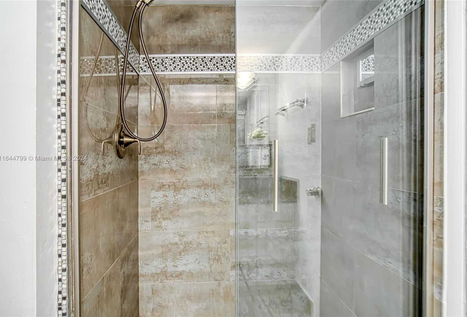 Small Image of 18021 BISCAYNE BLVD #1604, Aventura Number 28
