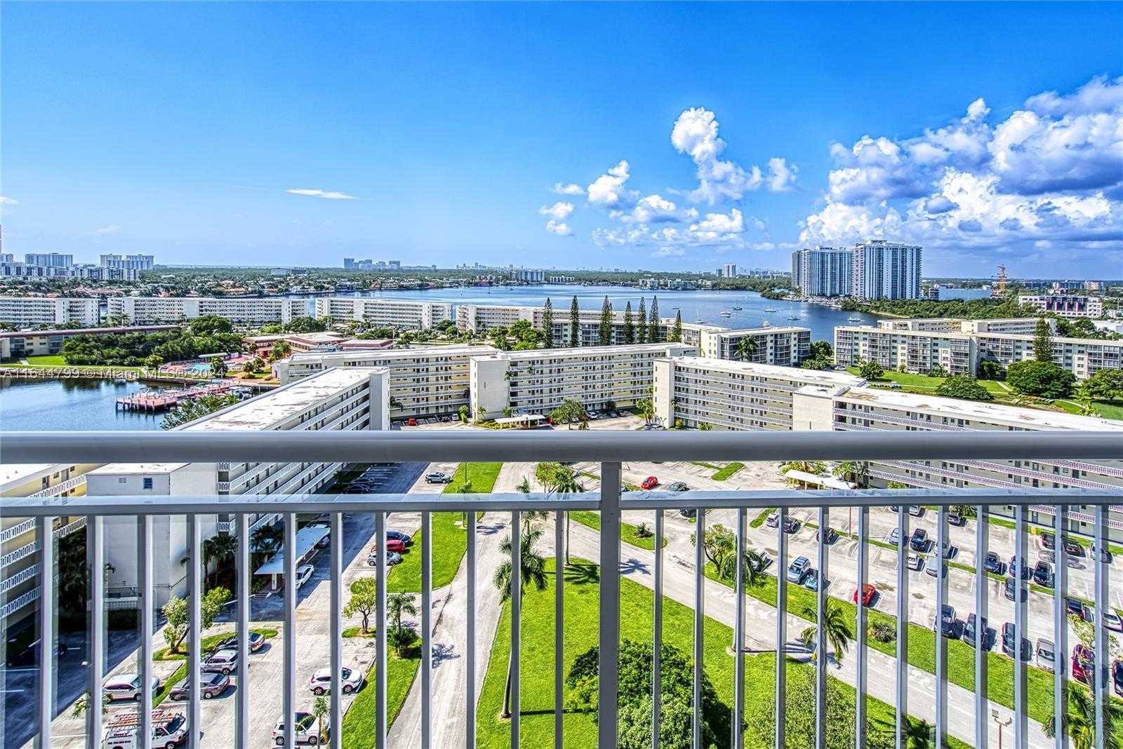 Small Image of 18021 BISCAYNE BLVD #1604, Aventura Number 39