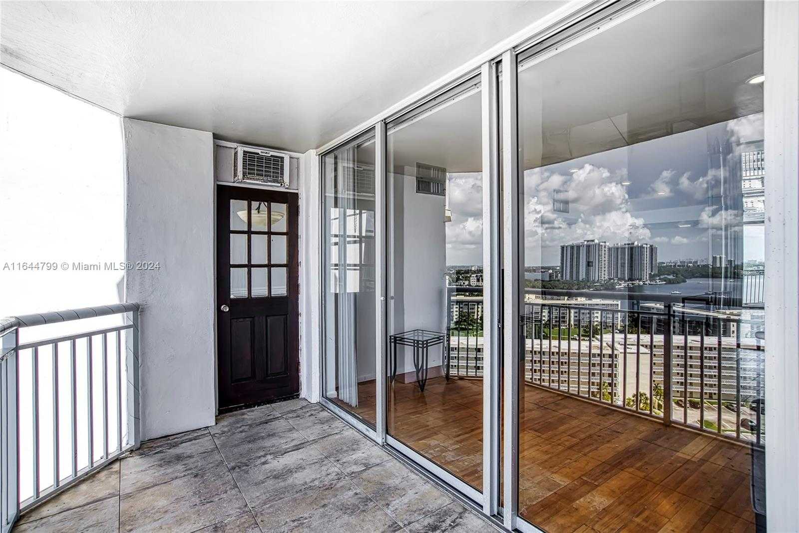 Small Image of 18021 BISCAYNE BLVD #1604, Aventura Number 41