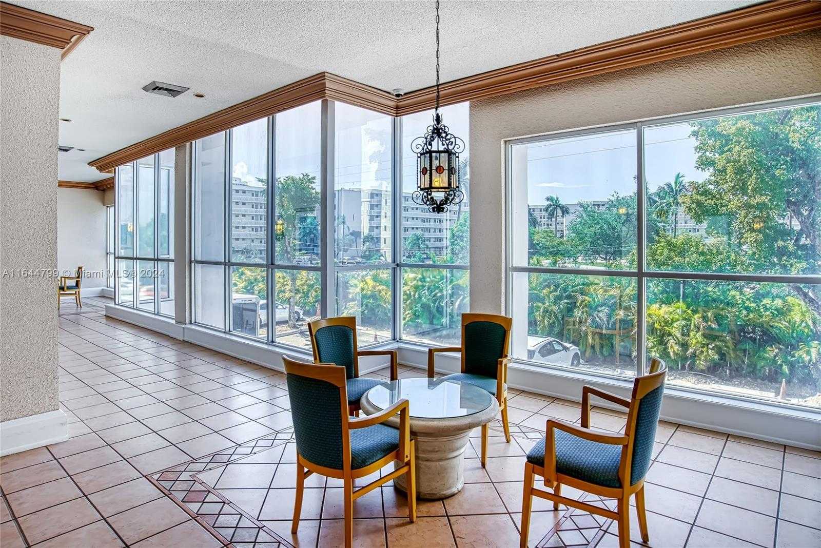 Small Image of 18021 BISCAYNE BLVD #1604, Aventura Number 44