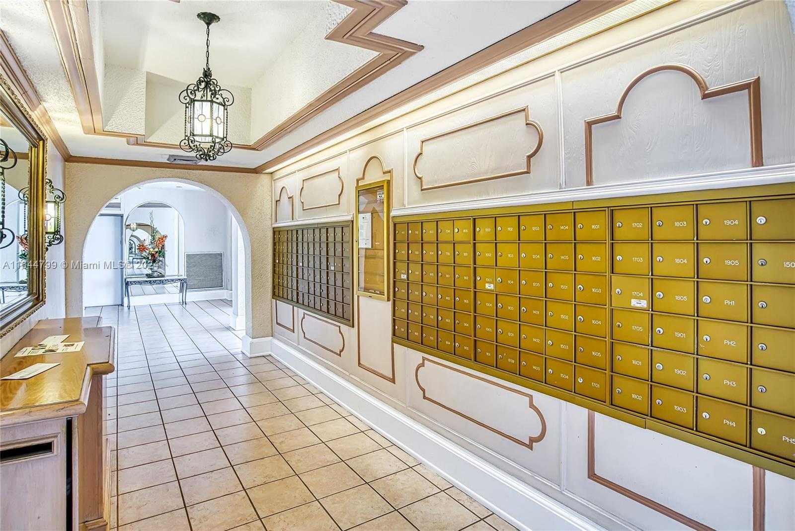 Small Image of 18021 BISCAYNE BLVD #1604, Aventura Number 45
