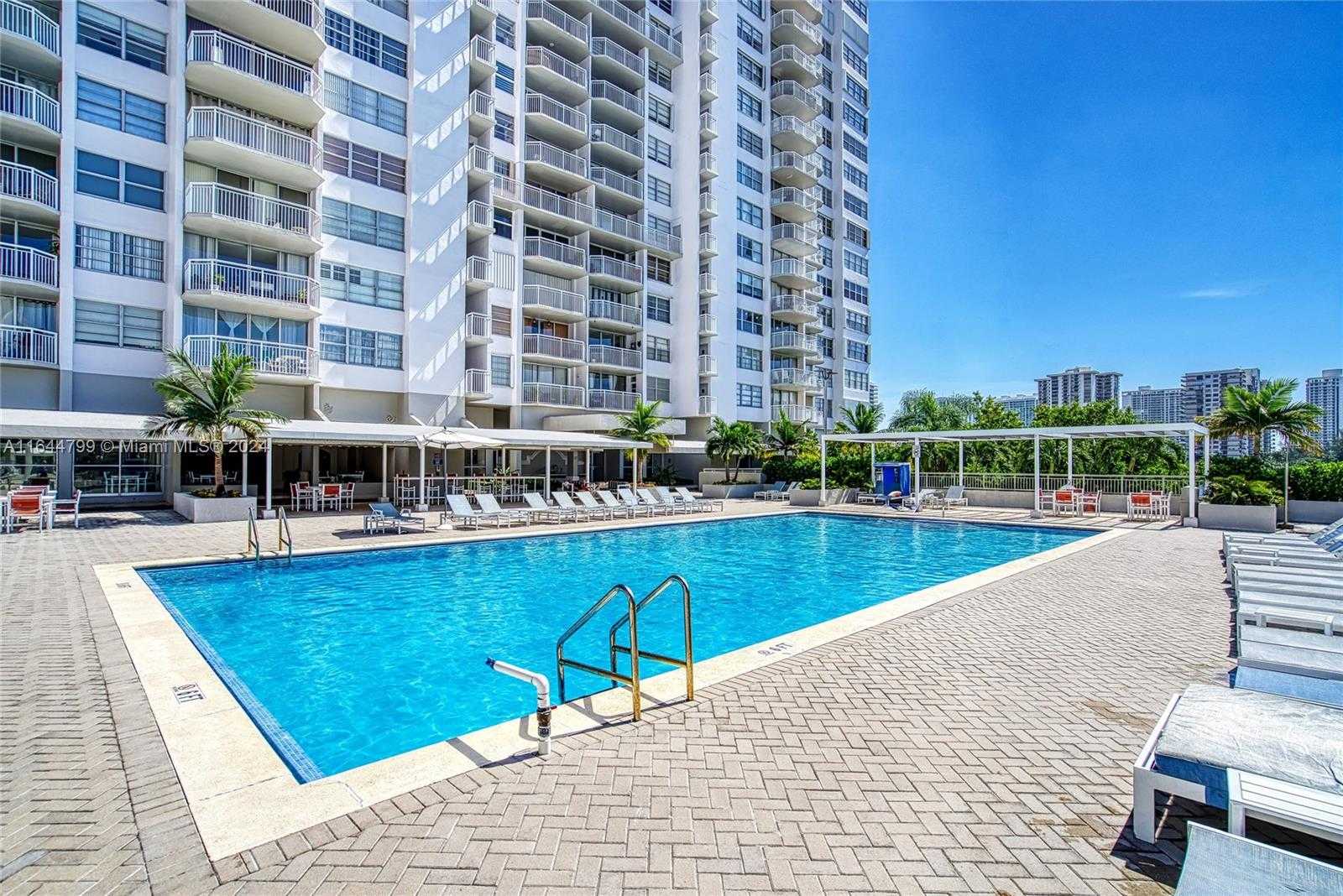Small Image of 18021 BISCAYNE BLVD #1604, Aventura Number 47