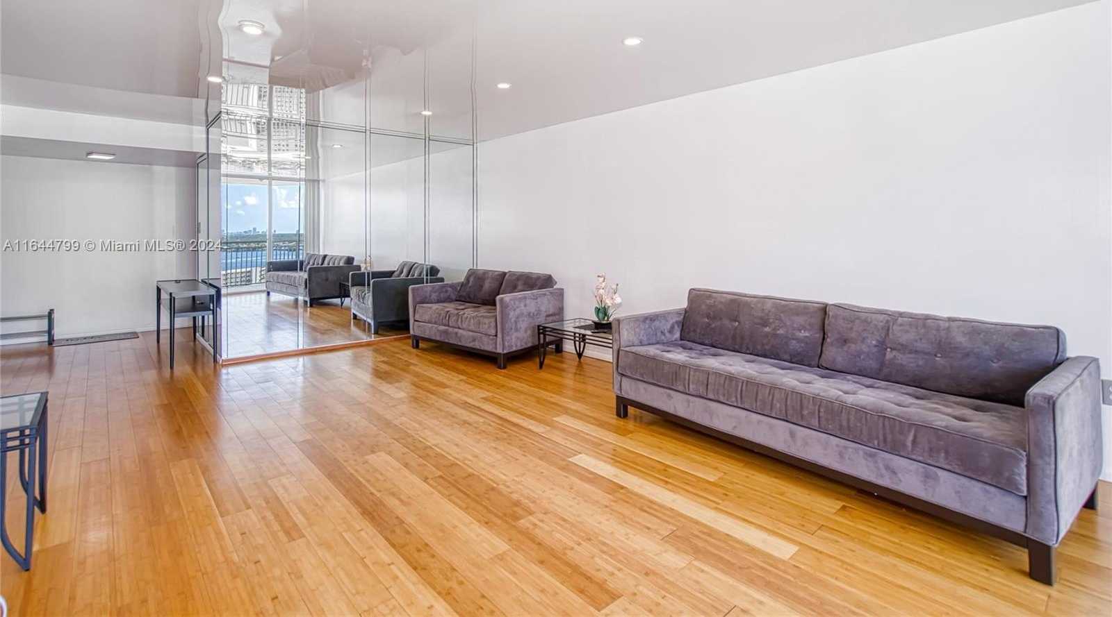 Small Image of 18021 BISCAYNE BLVD #1604, Aventura Number 5