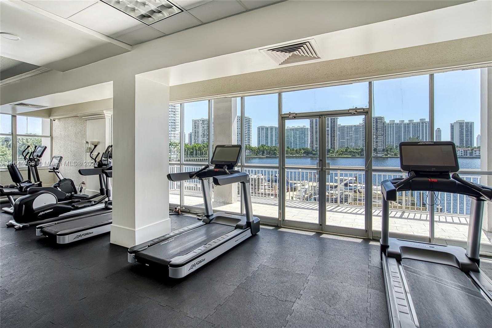 Small Image of 18021 BISCAYNE BLVD #1604, Aventura Number 50