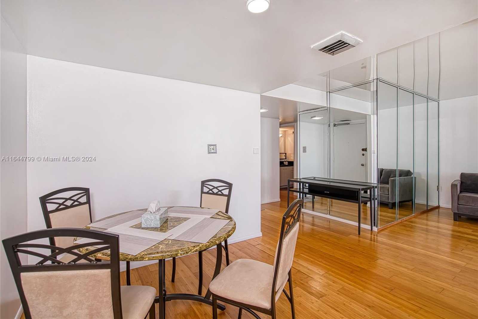 Small Image of 18021 BISCAYNE BLVD #1604, Aventura Number 8
