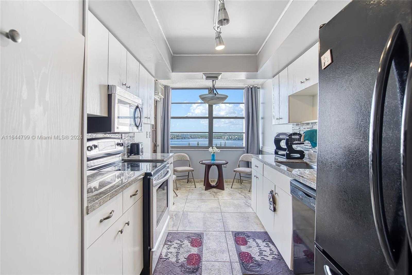 Small Image of 18021 BISCAYNE BLVD #1604, Aventura Number 9