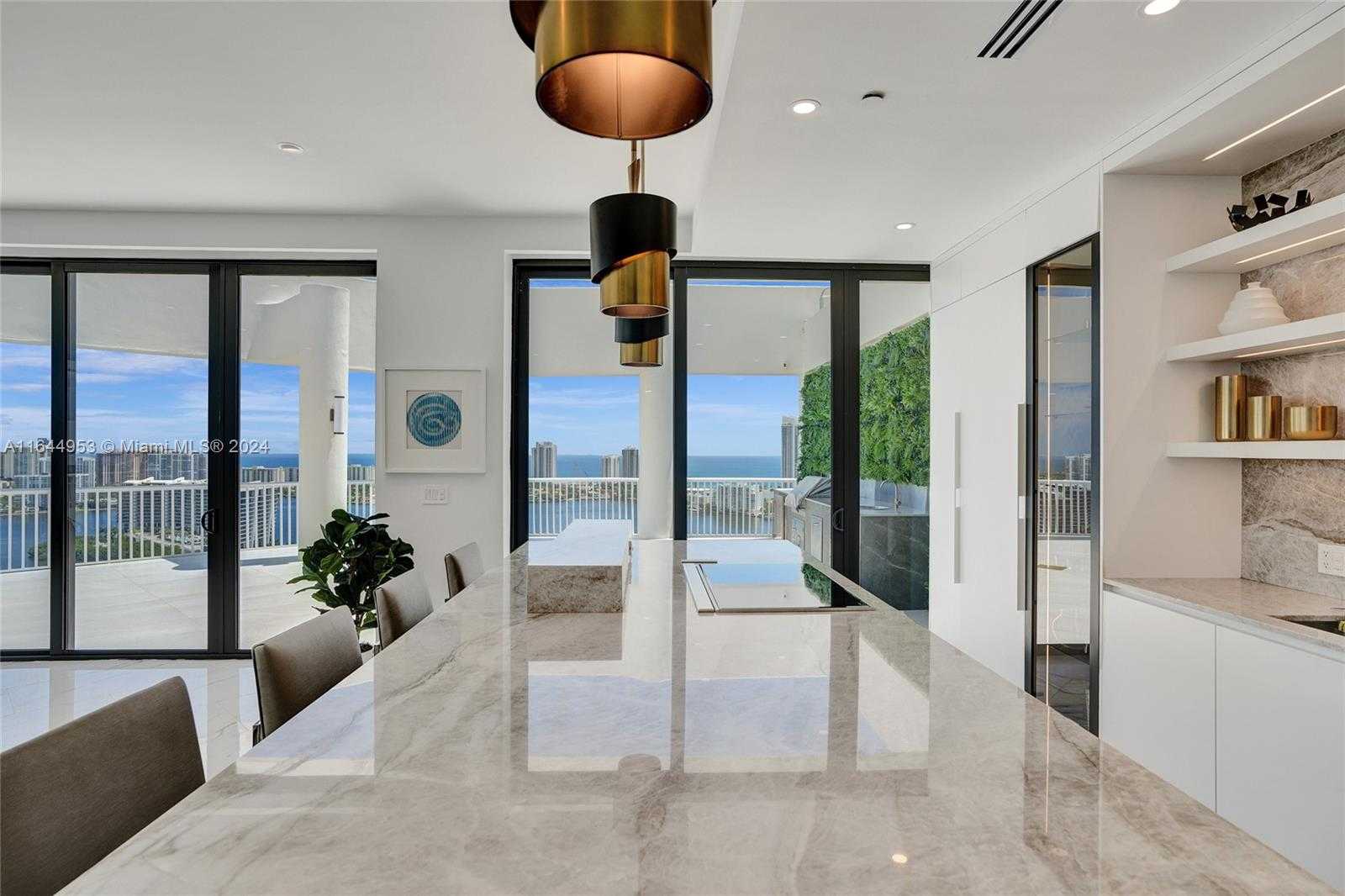 Small Image of 3000 ISLAND BLVD #PH-4, Aventura Number 11