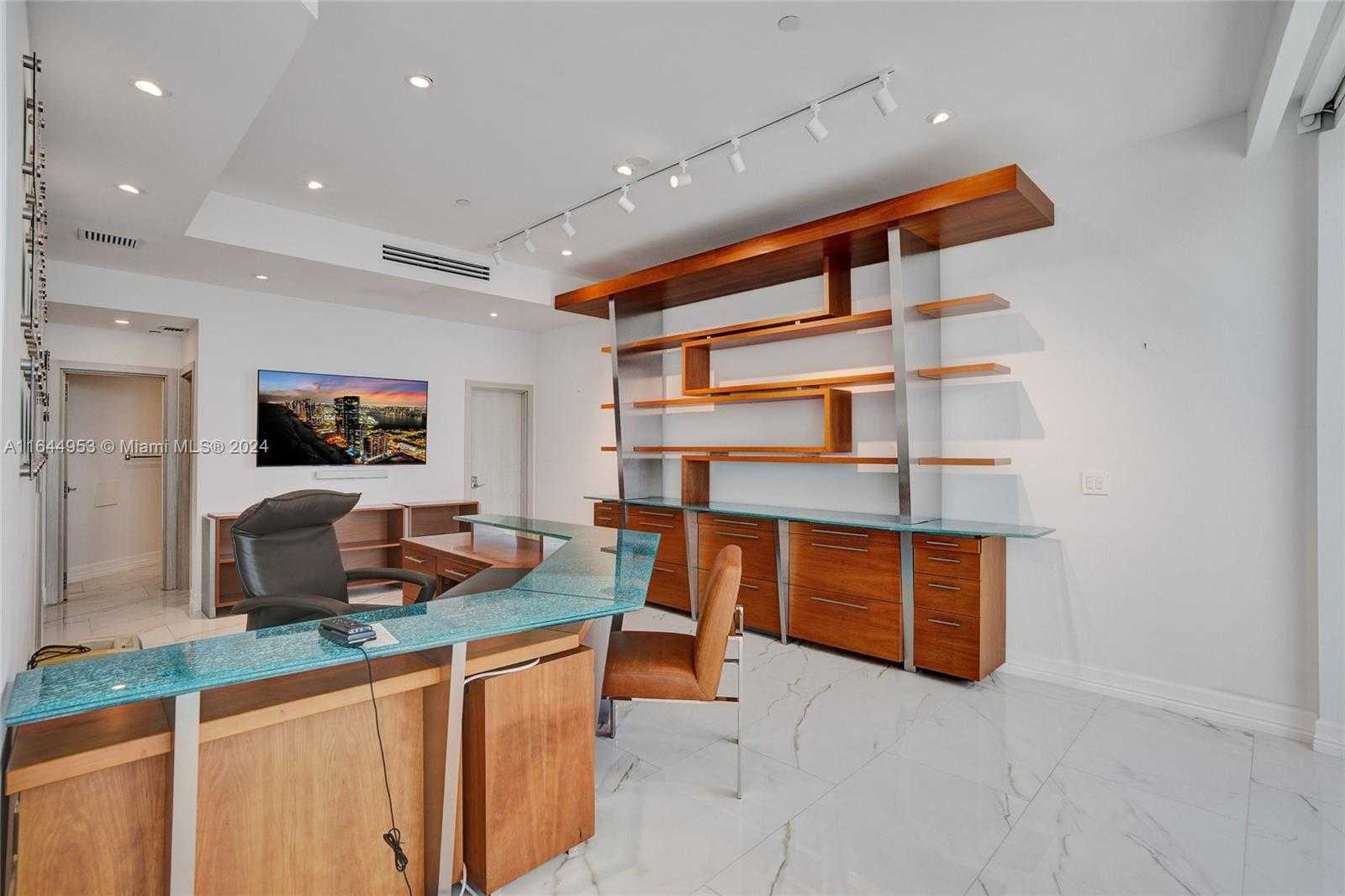 Small Image of 3000 ISLAND BLVD #PH-4, Aventura Number 15