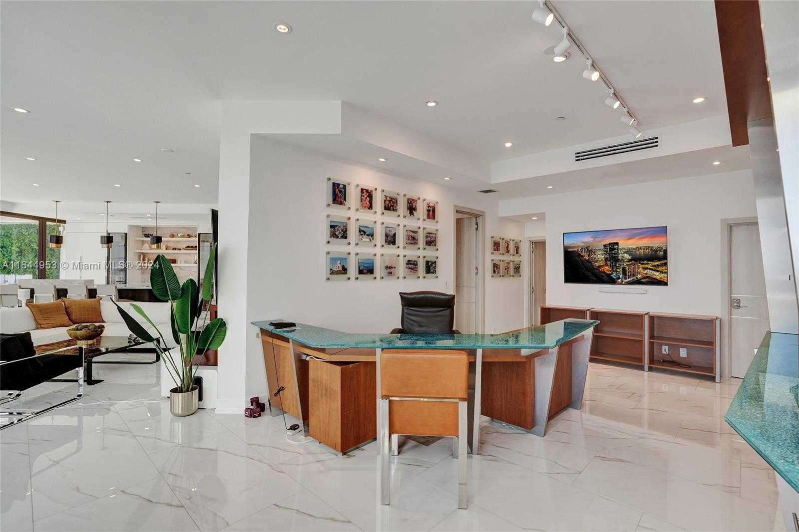 Small Image of 3000 ISLAND BLVD #PH-4, Aventura Number 16