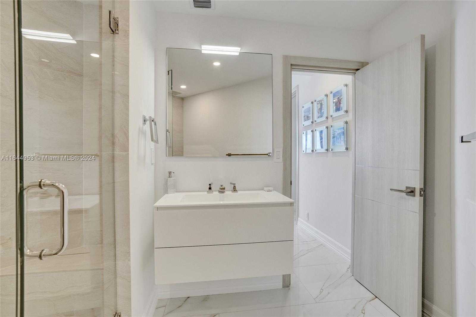 Small Image of 3000 ISLAND BLVD #PH-4, Aventura Number 20