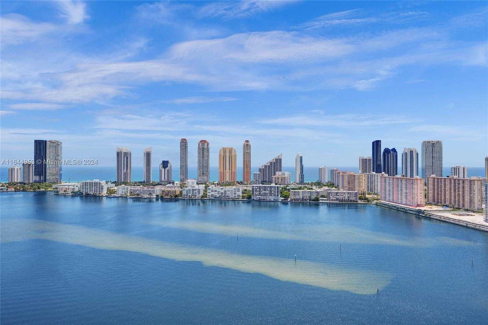 Small Image of 3000 ISLAND BLVD #PH-4, Aventura Number 31