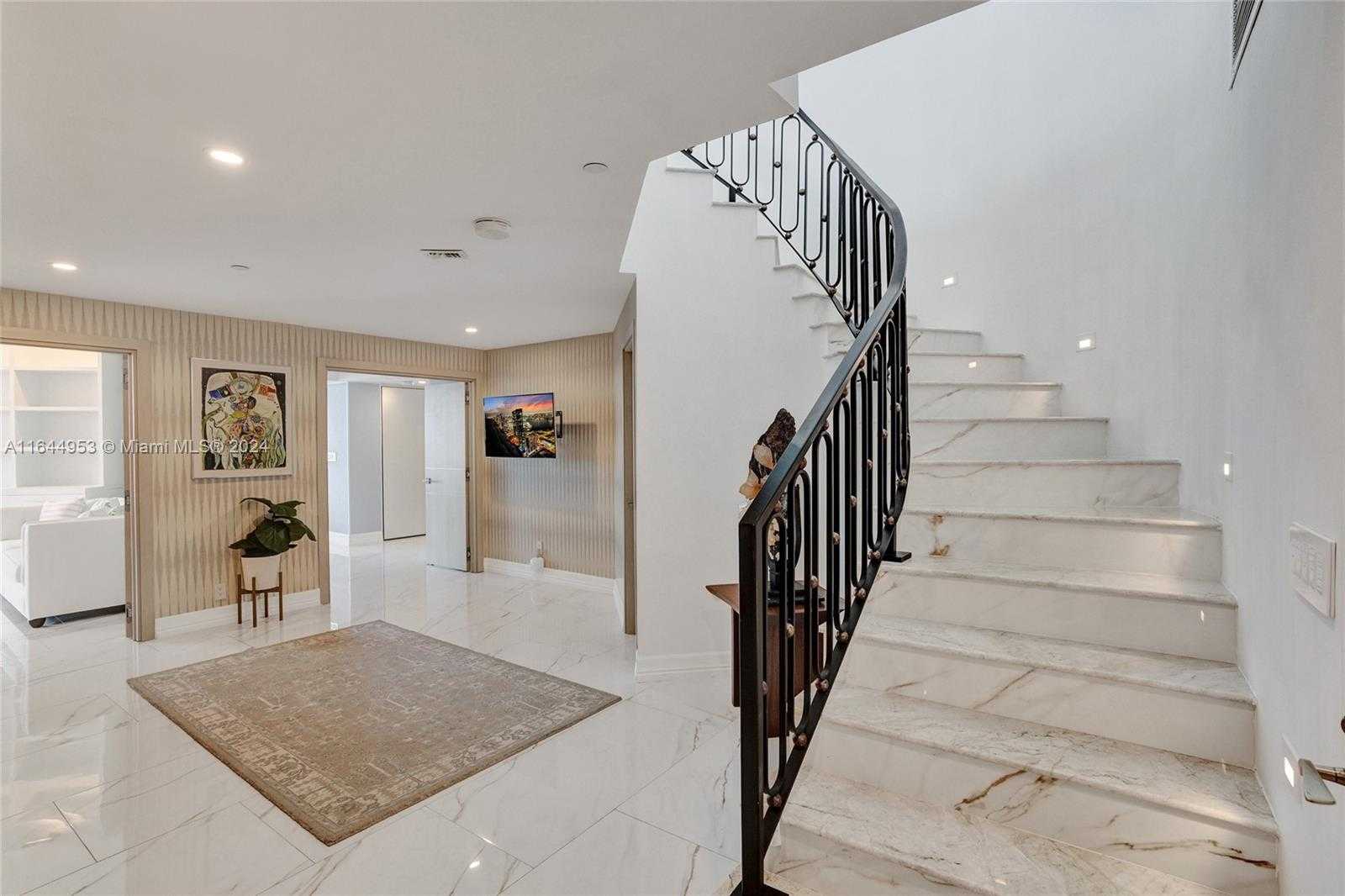 Small Image of 3000 ISLAND BLVD #PH-4, Aventura Number 33
