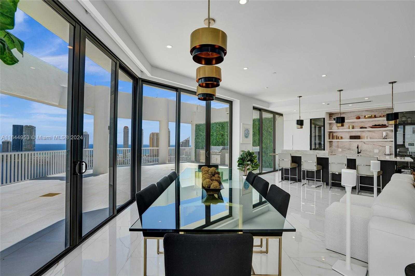 Small Image of 3000 ISLAND BLVD #PH-4, Aventura Number 4