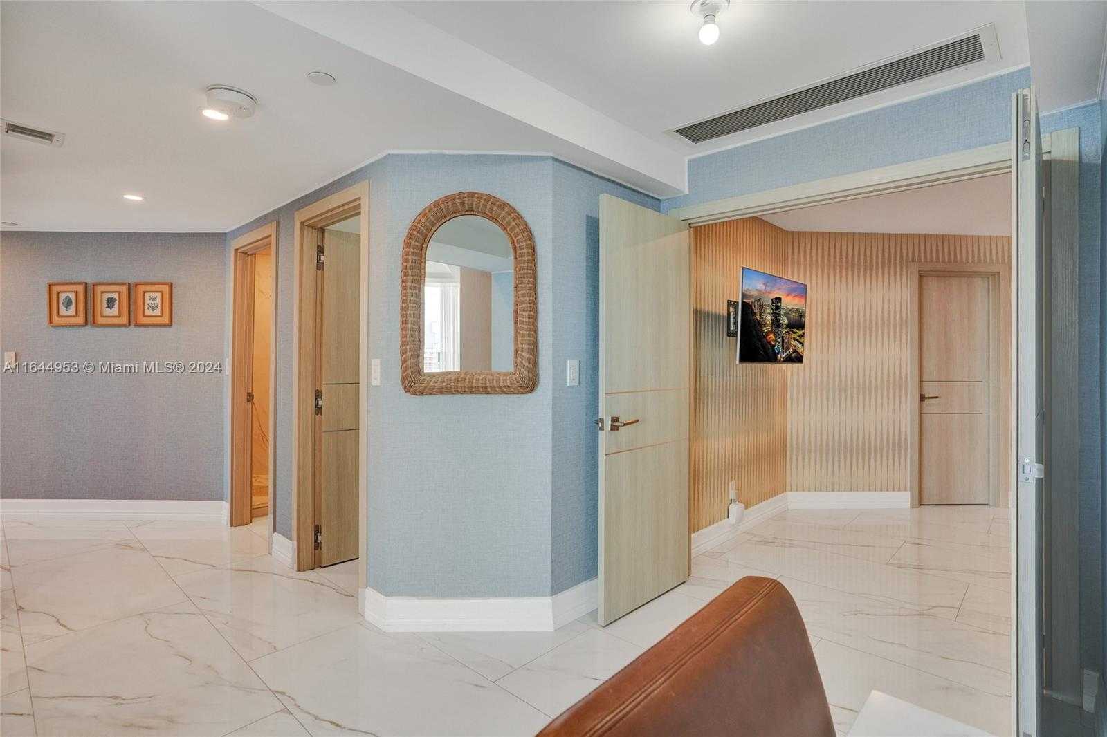 Small Image of 3000 ISLAND BLVD #PH-4, Aventura Number 44