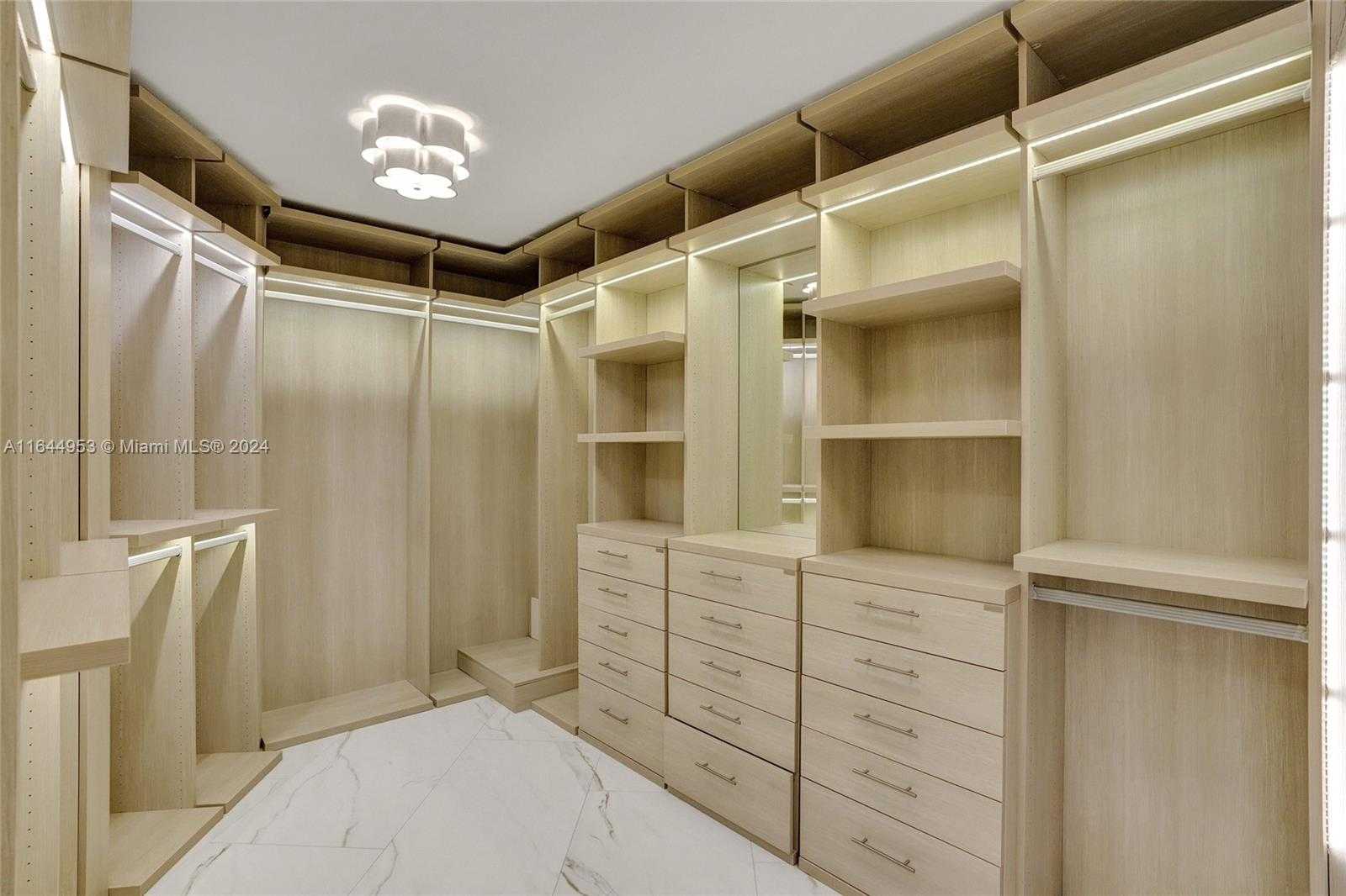 Small Image of 3000 ISLAND BLVD #PH-4, Aventura Number 49