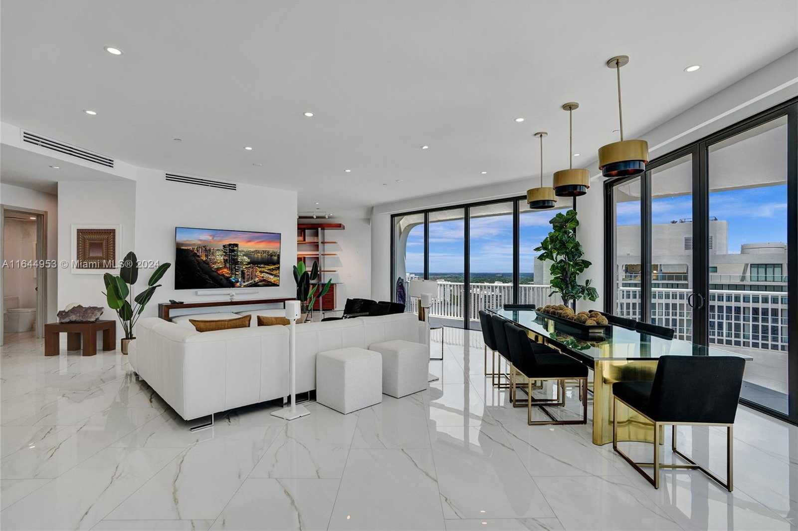 Small Image of 3000 ISLAND BLVD #PH-4, Aventura Number 5