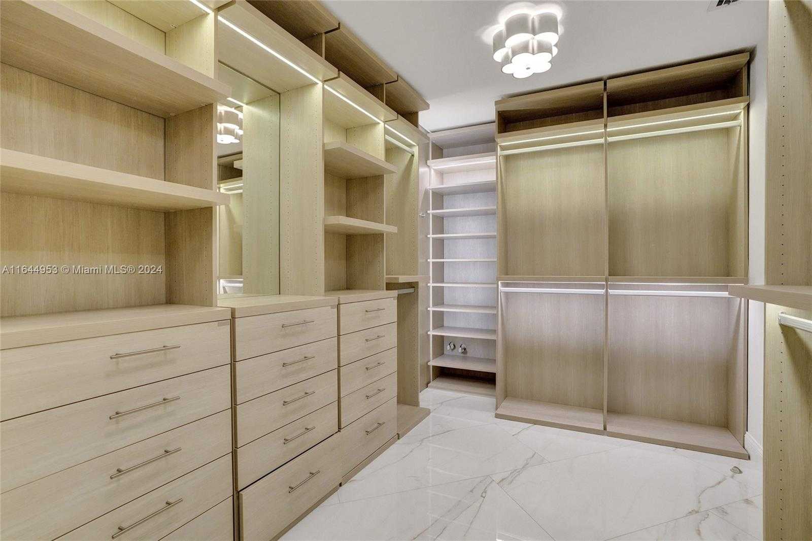 Small Image of 3000 ISLAND BLVD #PH-4, Aventura Number 50