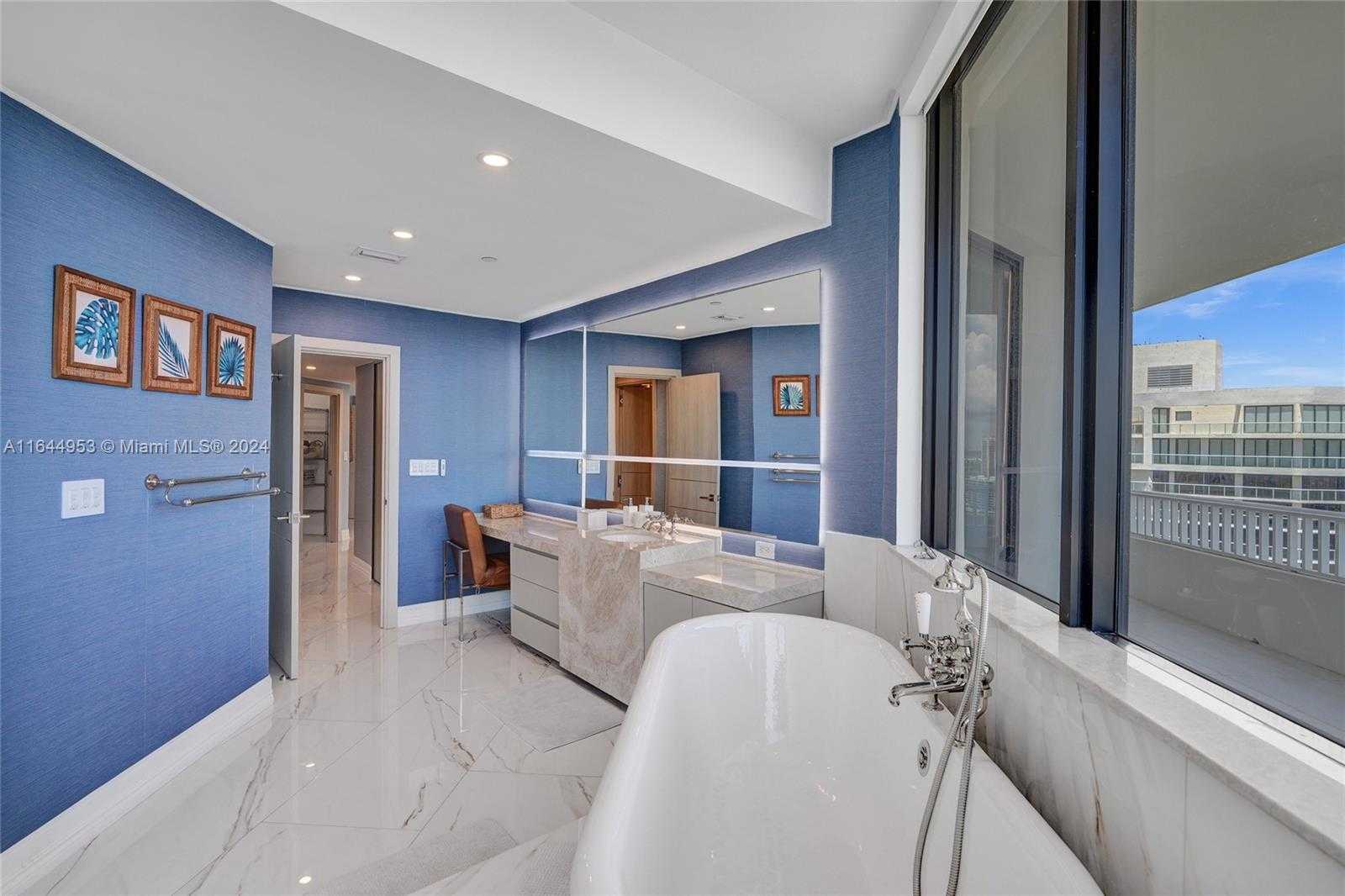 Small Image of 3000 ISLAND BLVD #PH-4, Aventura Number 54