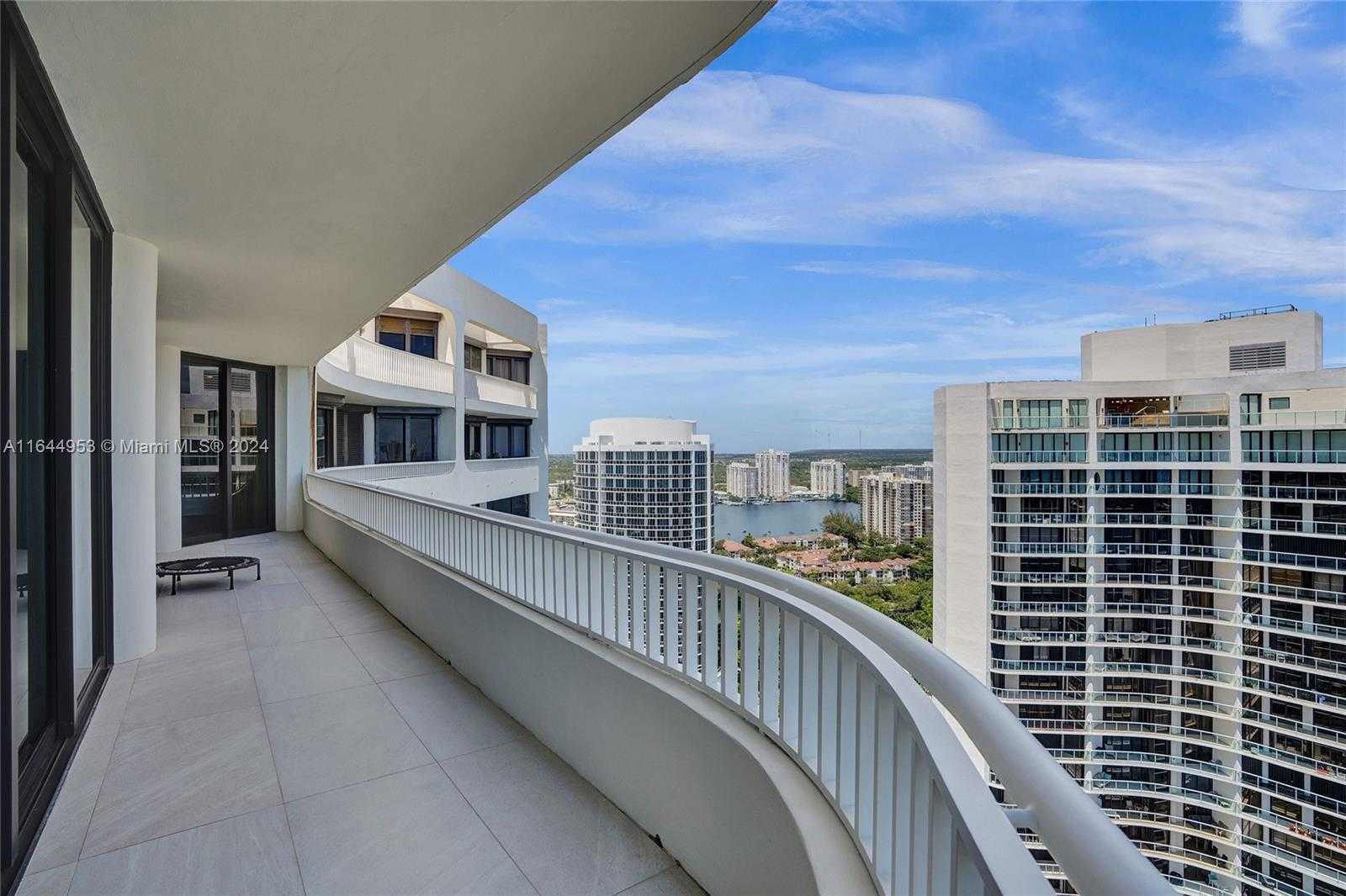 Small Image of 3000 ISLAND BLVD #PH-4, Aventura Number 60