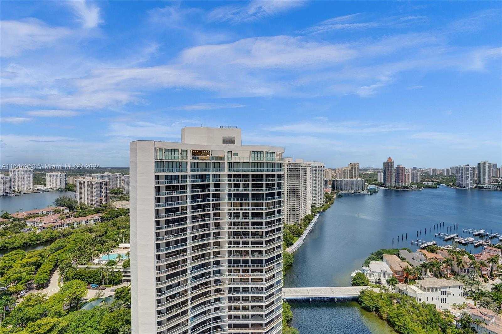 Small Image of 3000 ISLAND BLVD #PH-4, Aventura Number 64