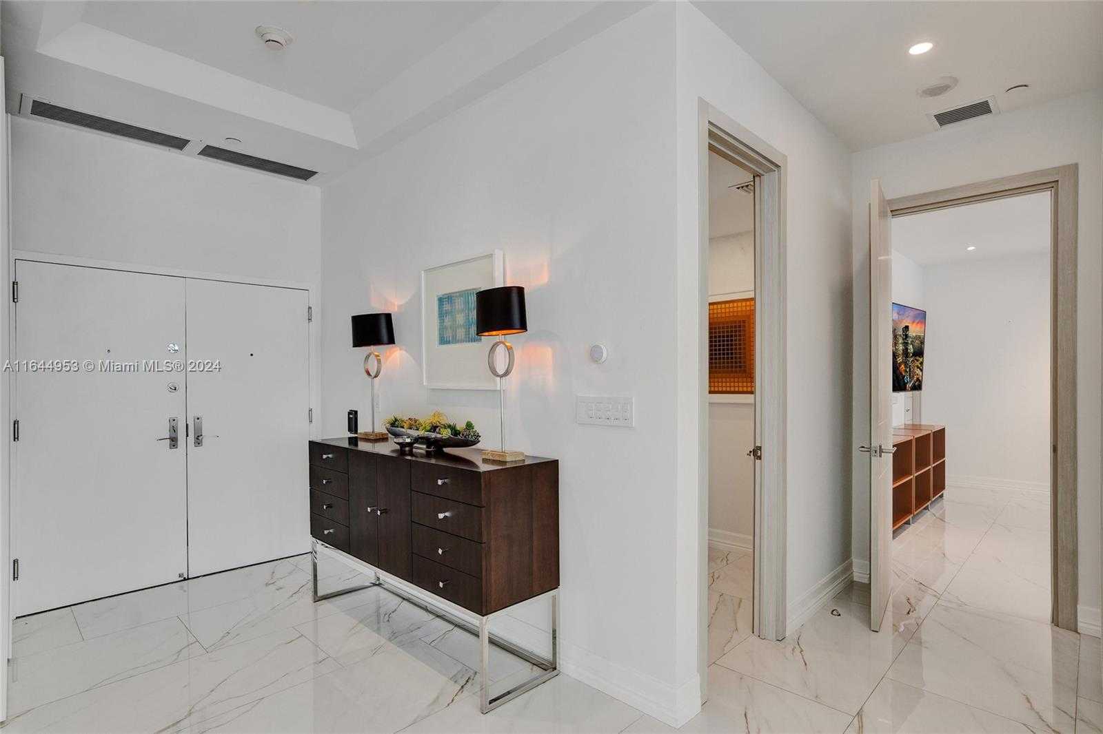 Small Image of 3000 ISLAND BLVD #PH-4, Aventura Number 8