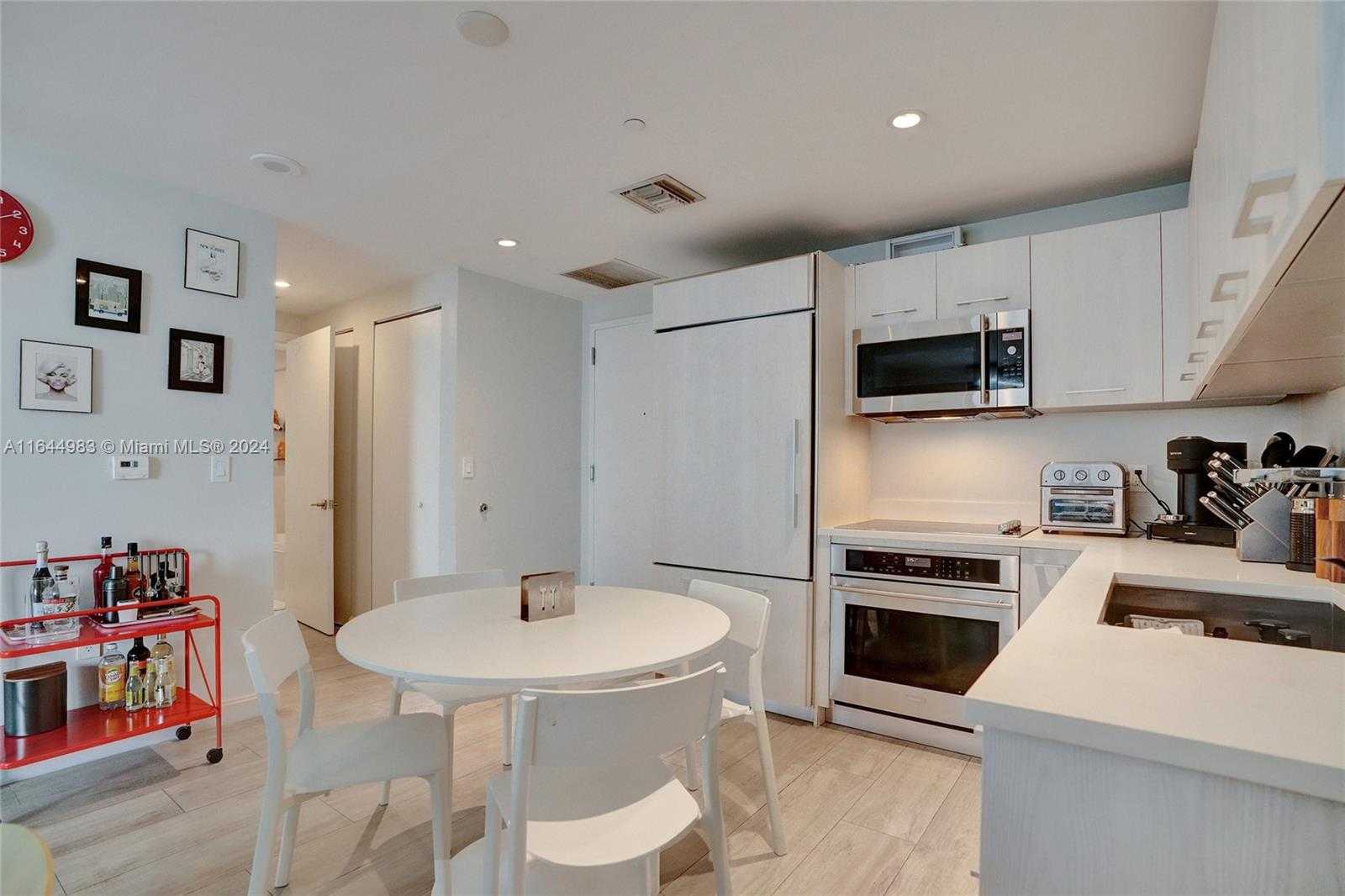 Small Image of 45 SOUTH WEST 9TH ST #3807, Miami Number 9