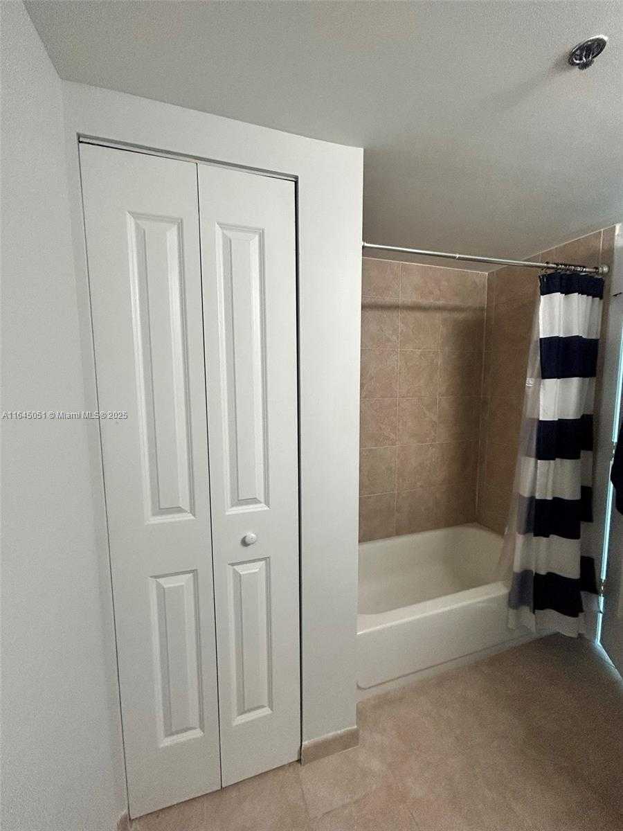 Small Image of 2641 NORTH FLAMINGO RD #508N, Sunrise Number 22