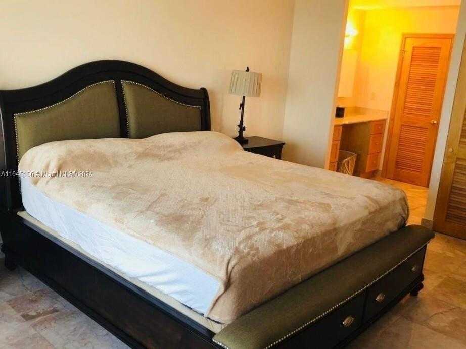 Small Image of 2780 NORTH EAST 183RD ST #PH01, Aventura Number 12