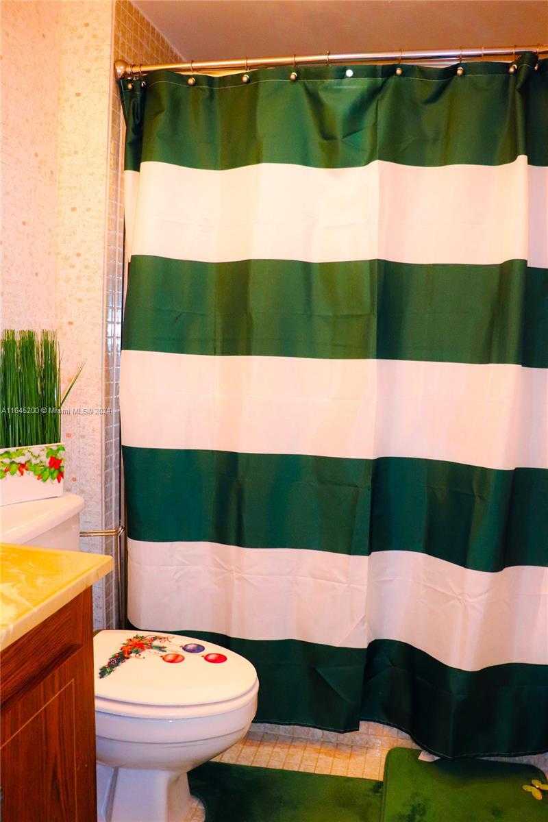 Small Image of 900 SAINT CHARLES PL #316, Pembroke Pines Number 43