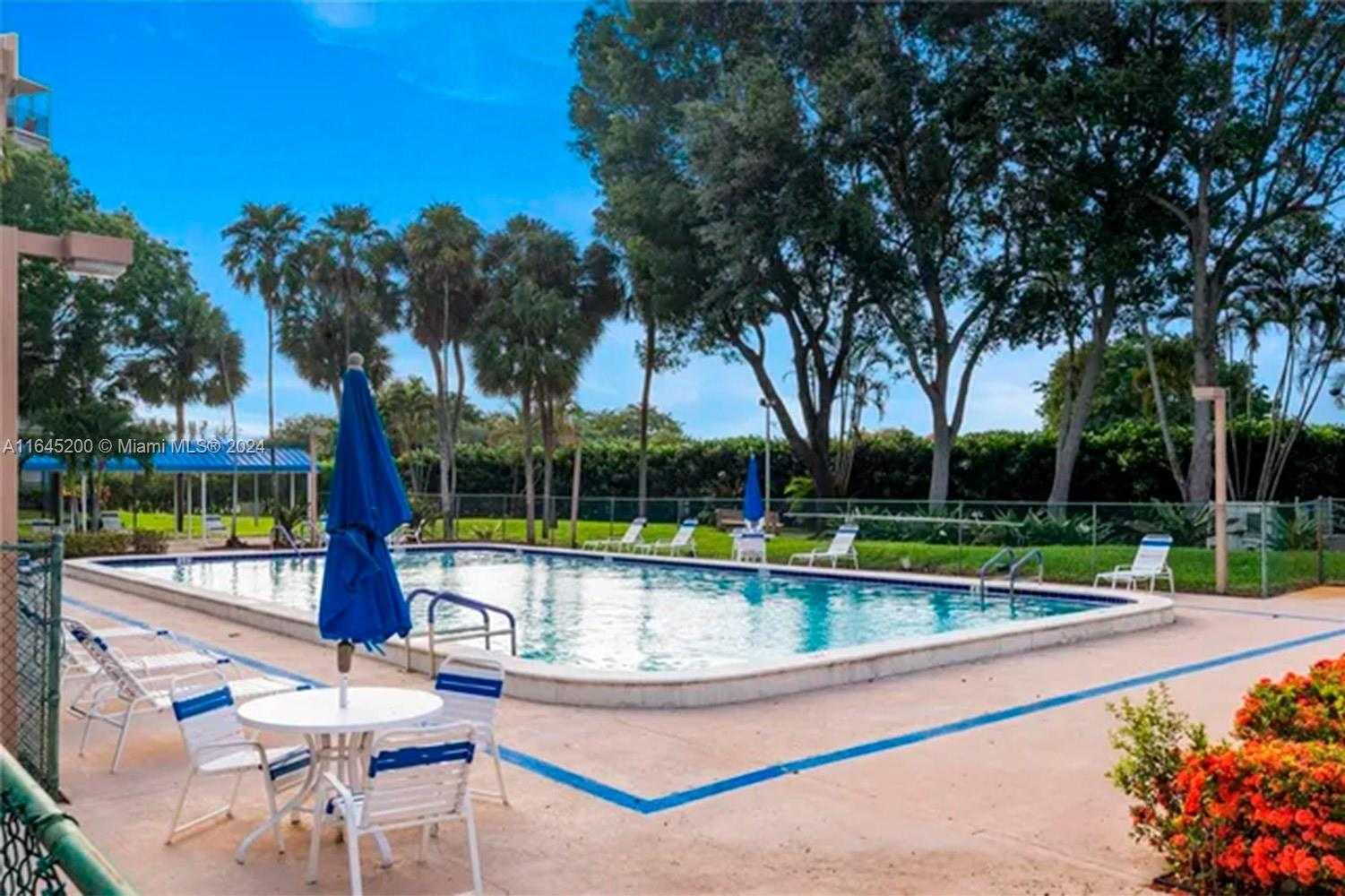 Small Image of 900 SAINT CHARLES PL #316, Pembroke Pines Number 71