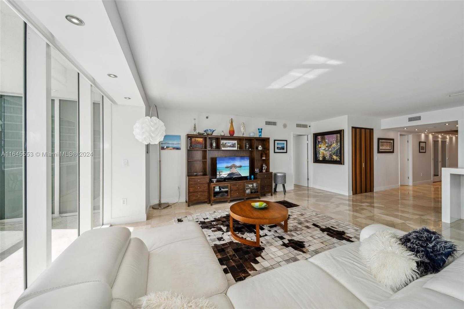 Small Image of 1800 SOUTH OCEAN DR #2401, Hallandale Beach Number 4