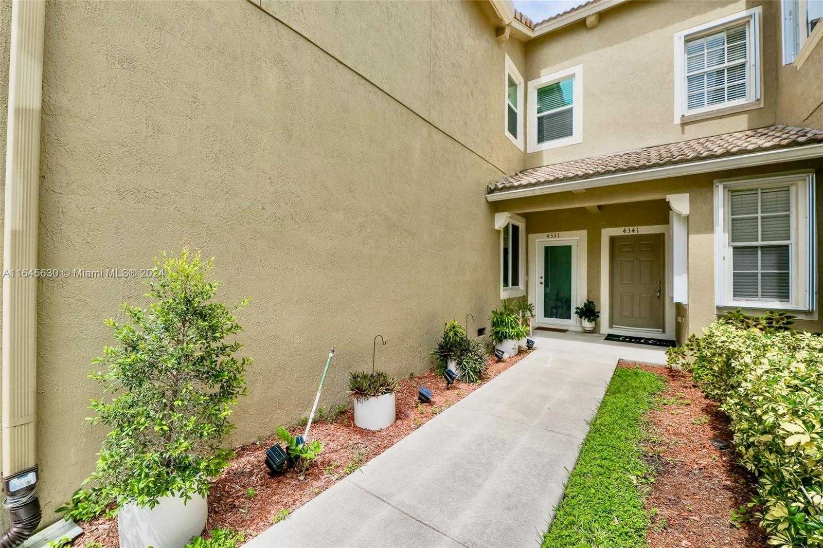 Small Image of 4331 SOUTH WEST 131ST LN #3102, Miramar Number 3