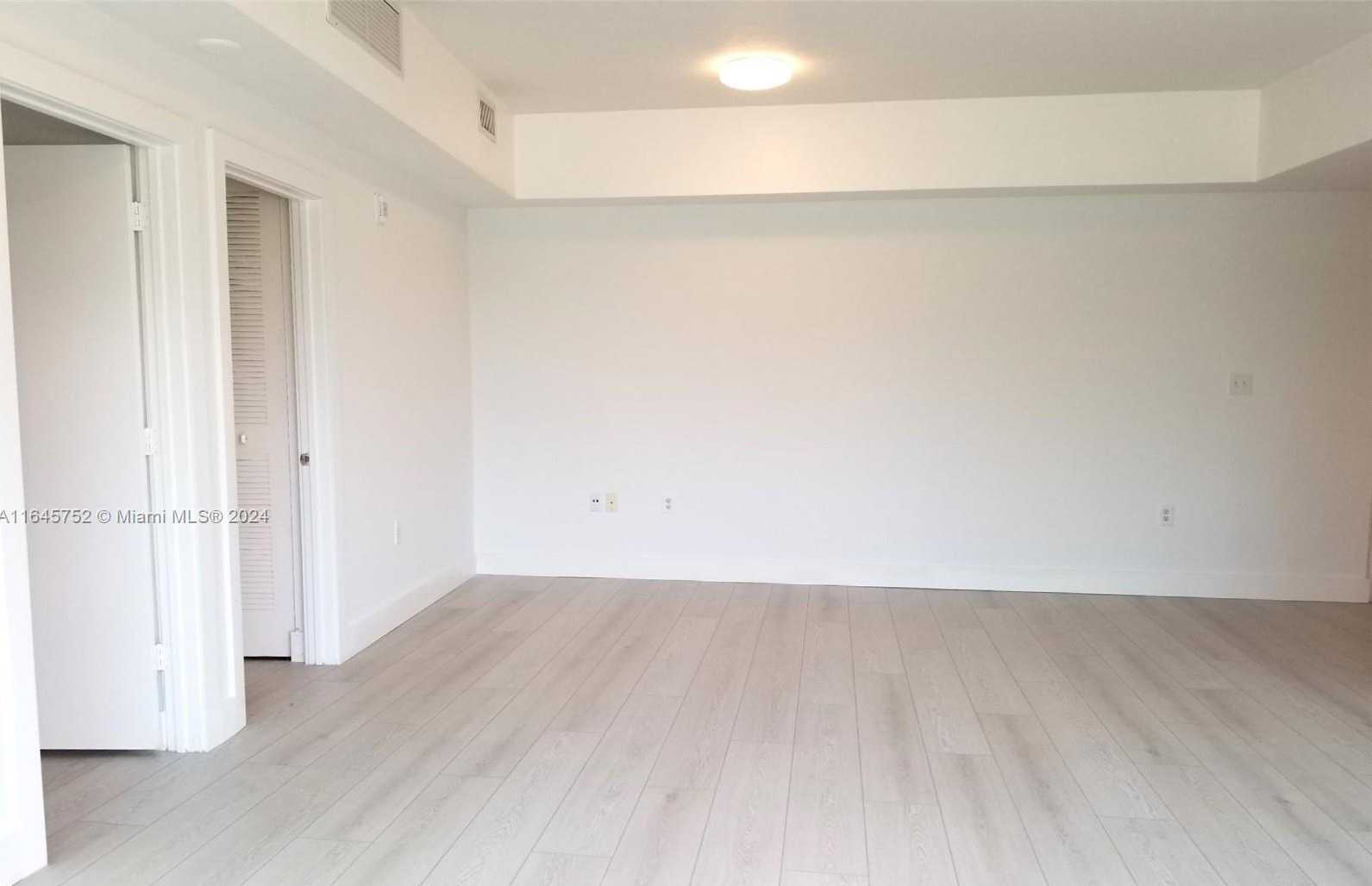 Small Image of 6580 INDIAN CREEK DR #201, Miami Beach Number 10