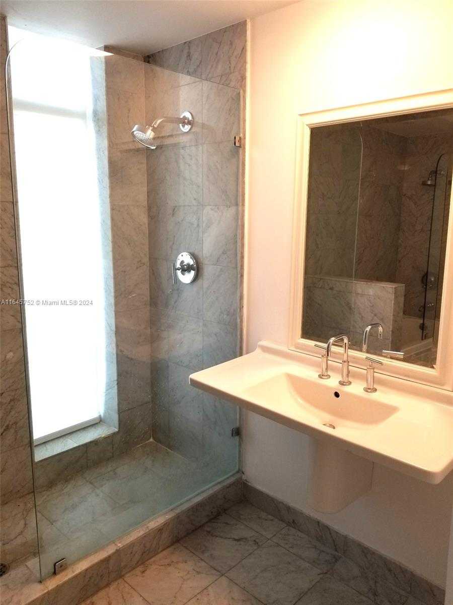 Small Image of 6580 INDIAN CREEK DR #201, Miami Beach Number 18
