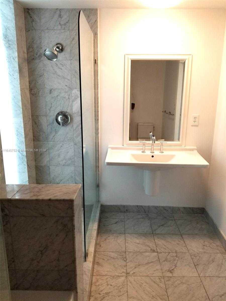 Small Image of 6580 INDIAN CREEK DR #201, Miami Beach Number 20