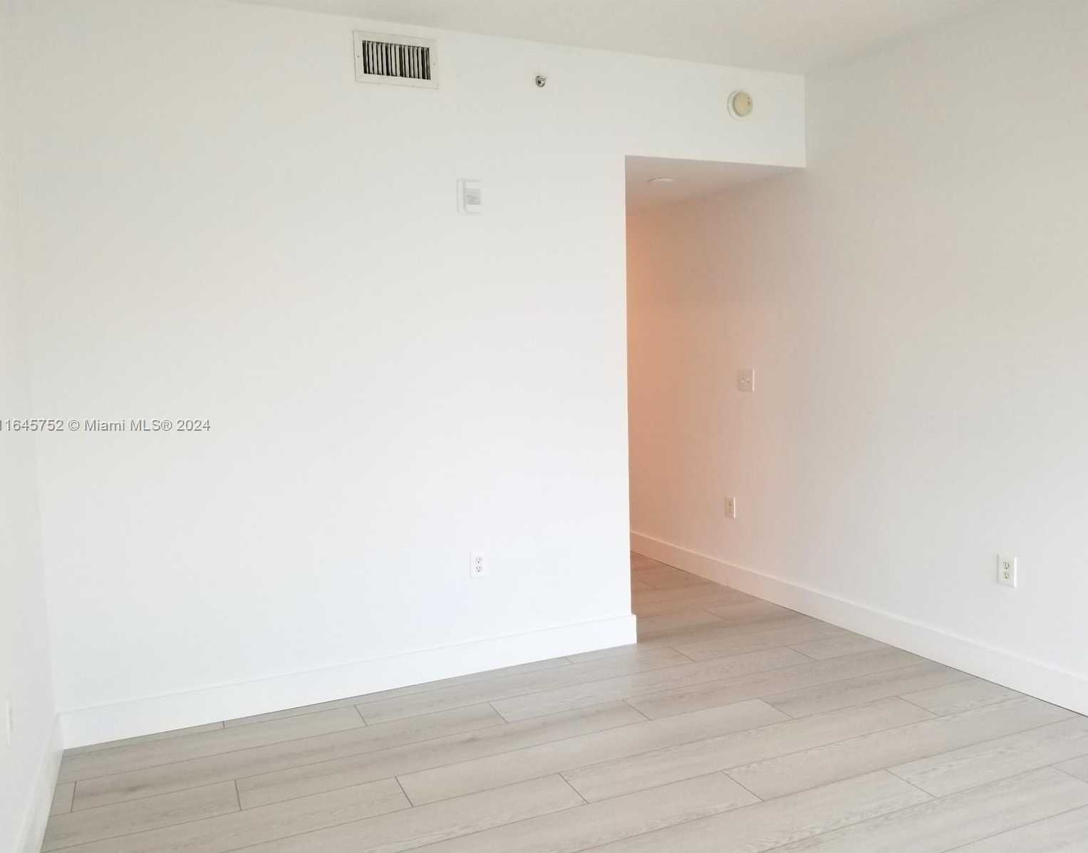 Small Image of 6580 INDIAN CREEK DR #201, Miami Beach Number 23
