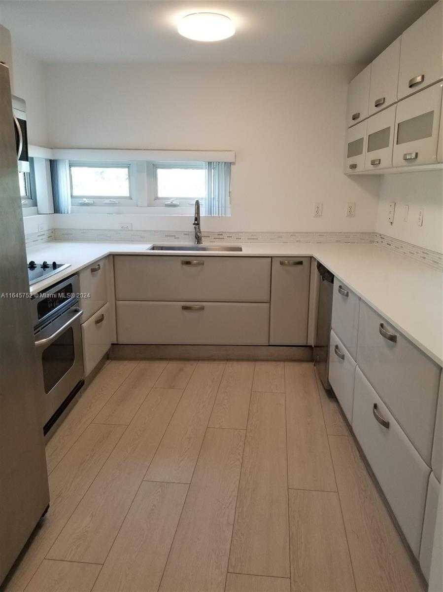 Small Image of 6580 INDIAN CREEK DR #201, Miami Beach Number 28