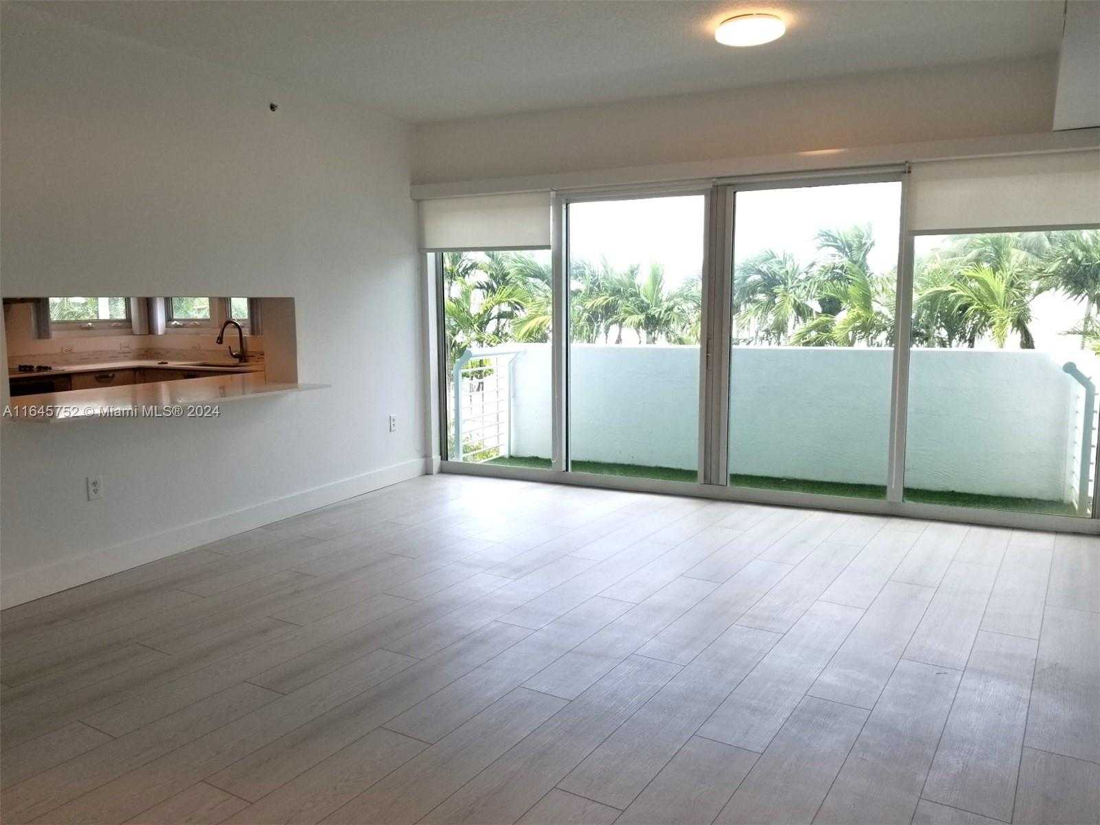 Small Image of 6580 INDIAN CREEK DR #201, Miami Beach Number 3