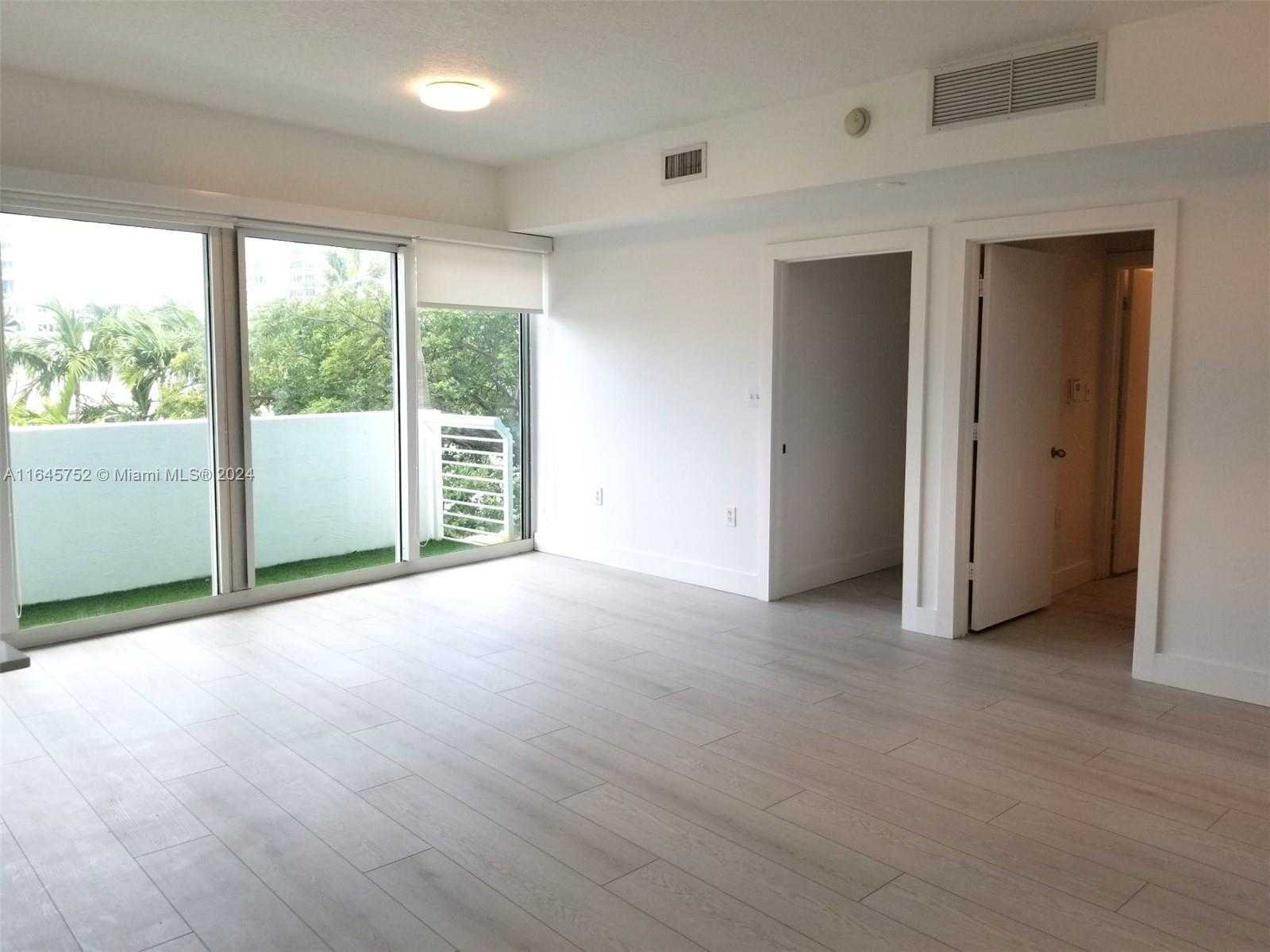 Small Image of 6580 INDIAN CREEK DR #201, Miami Beach Number 4