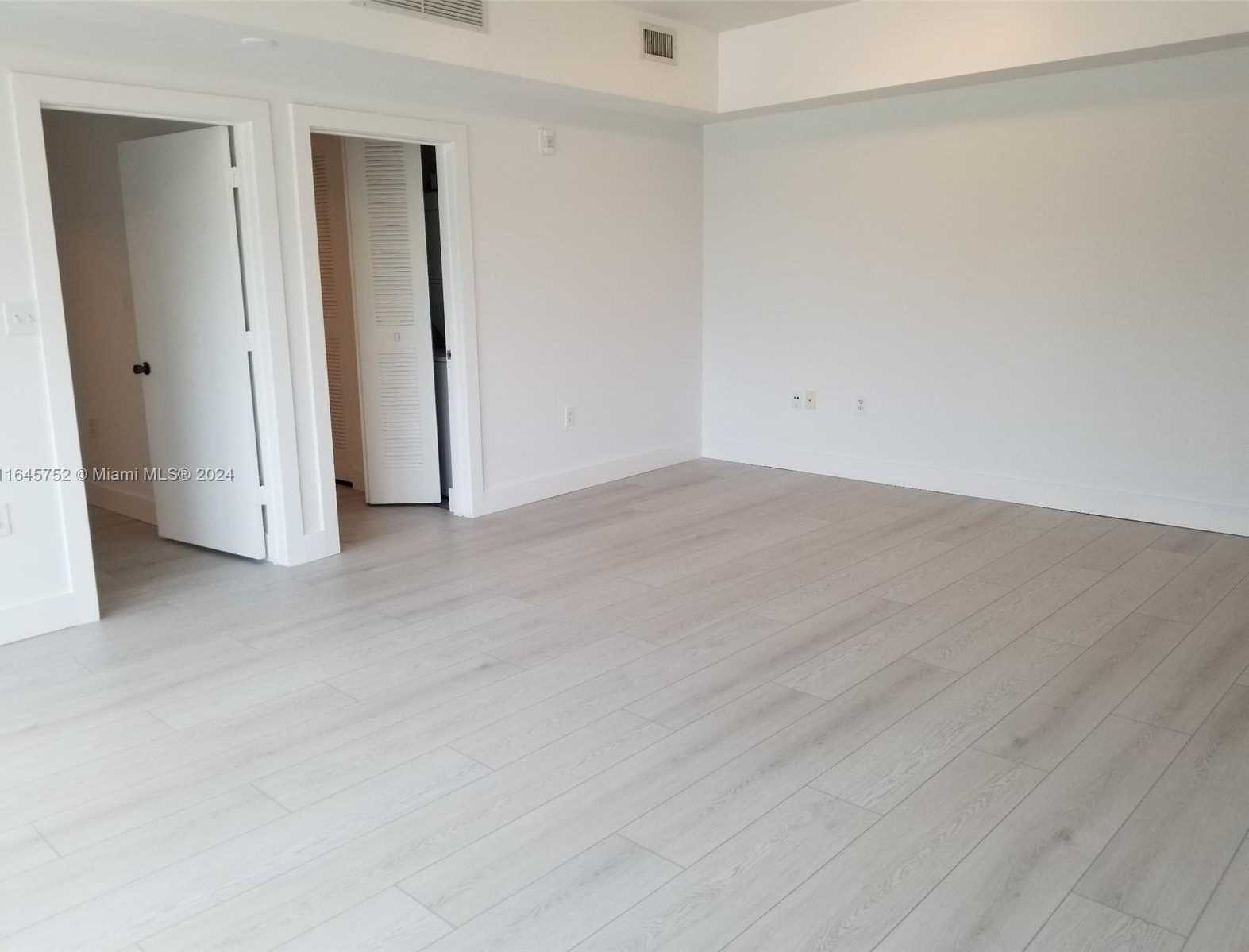 Small Image of 6580 INDIAN CREEK DR #201, Miami Beach Number 7