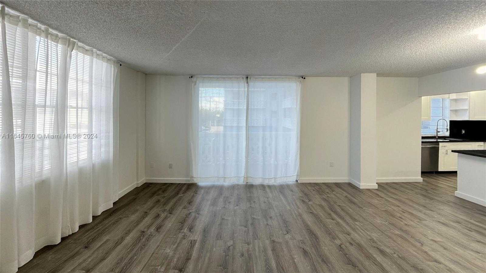 Small Image of 1020 MERIDIAN AVE #201, Miami Beach Number 12