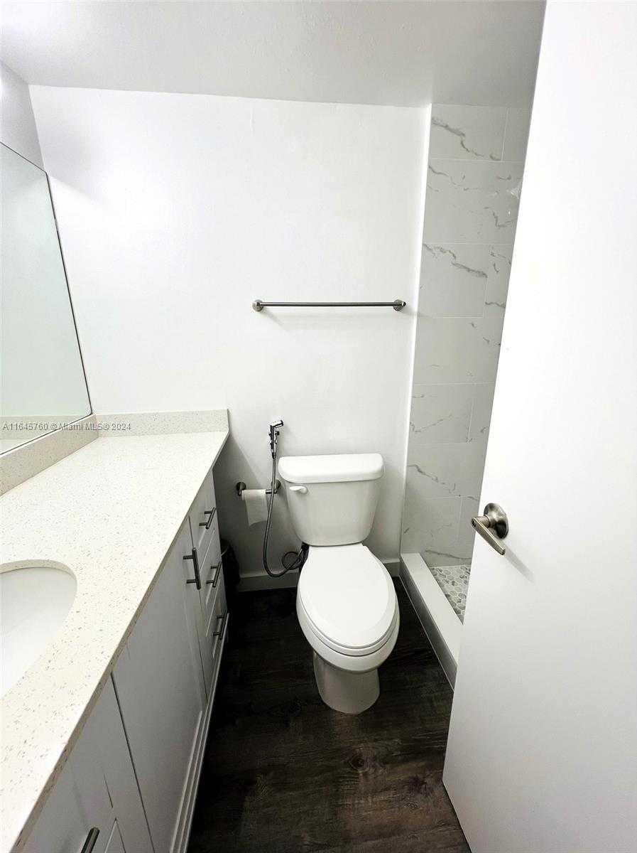 Small Image of 1020 MERIDIAN AVE #201, Miami Beach Number 27