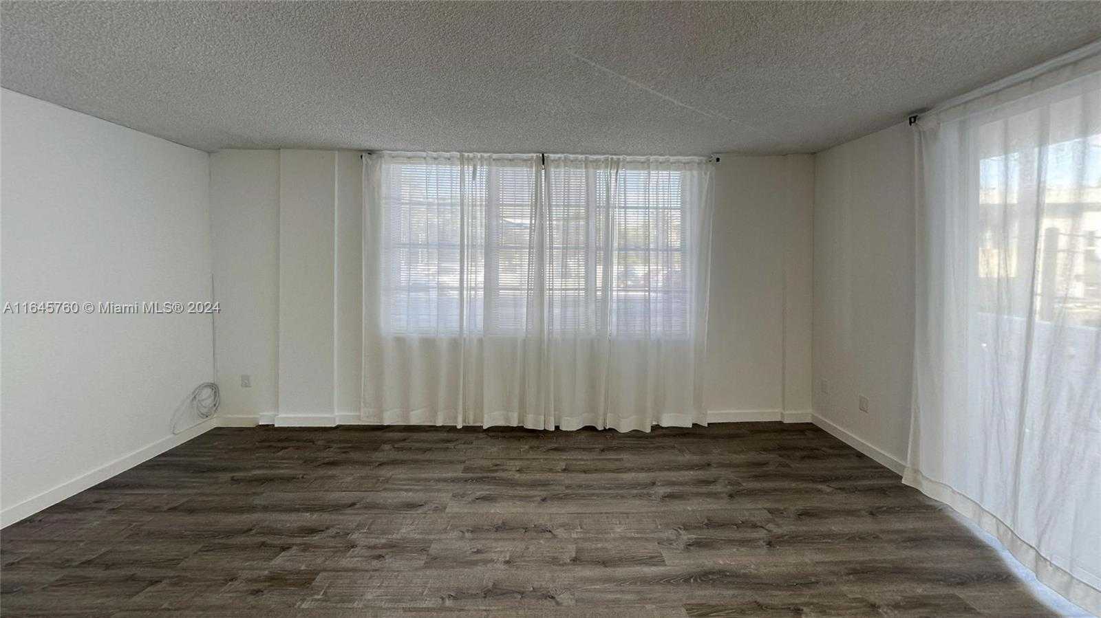 Small Image of 1020 MERIDIAN AVE #201, Miami Beach Number 30