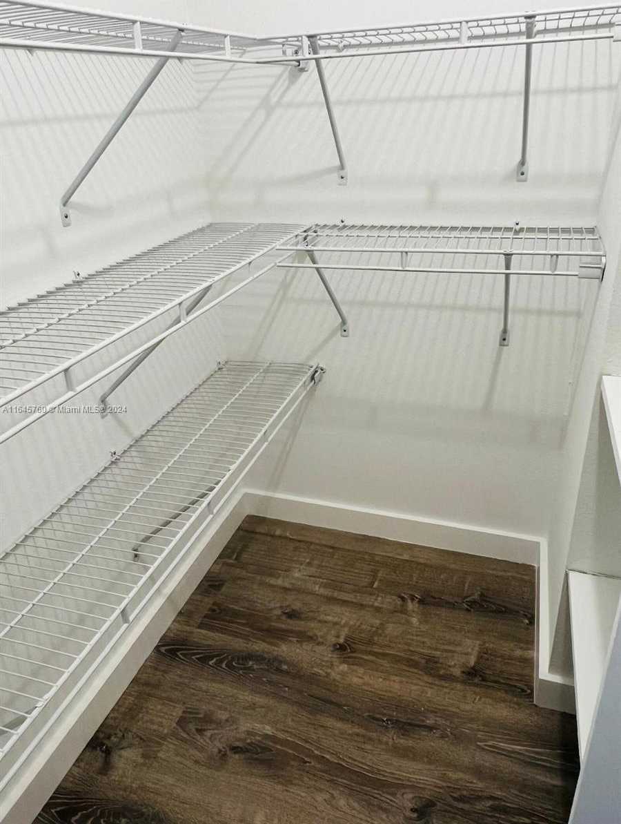 Small Image of 1020 MERIDIAN AVE #201, Miami Beach Number 32