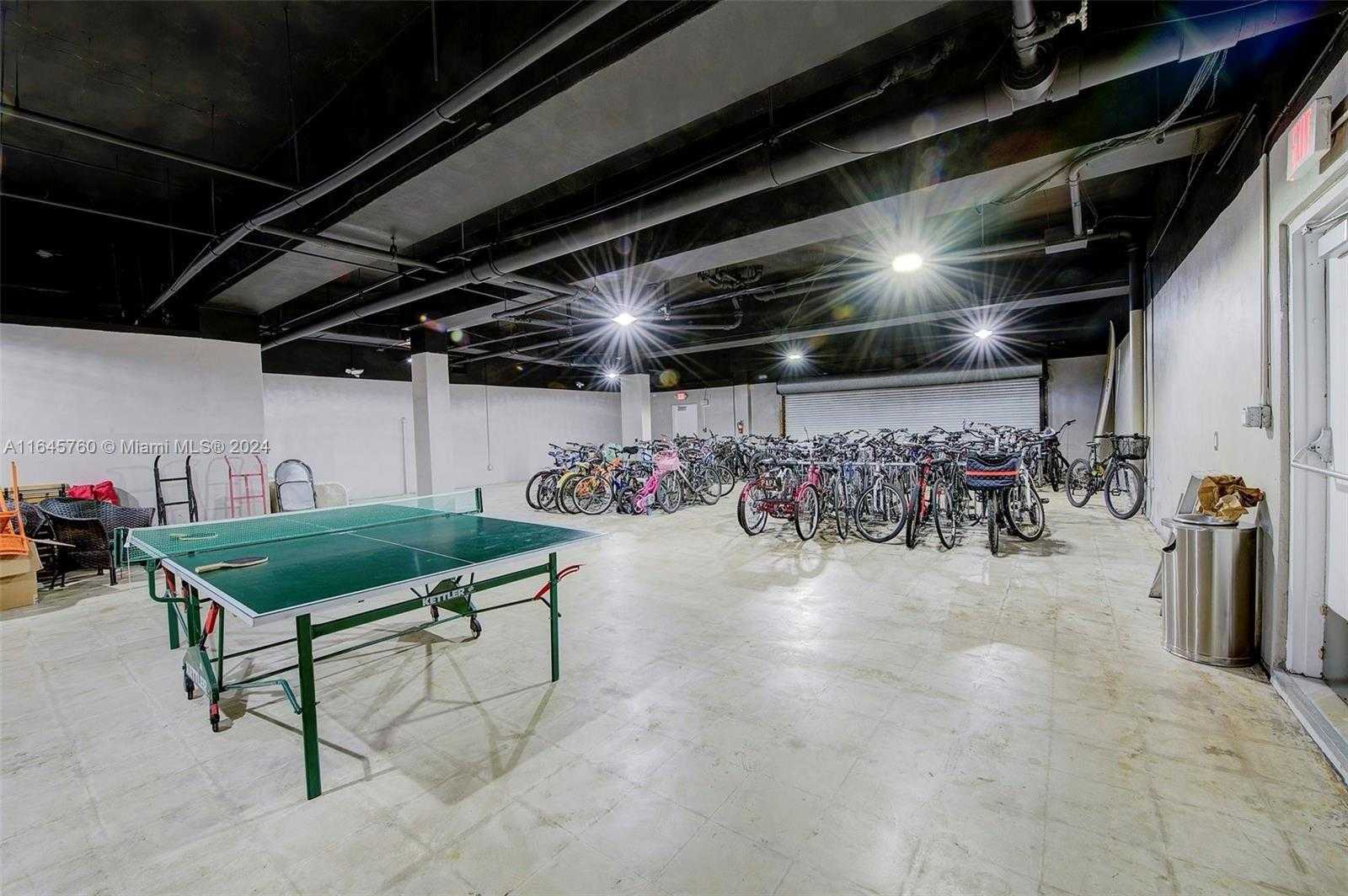 Small Image of 1020 MERIDIAN AVE #201, Miami Beach Number 52