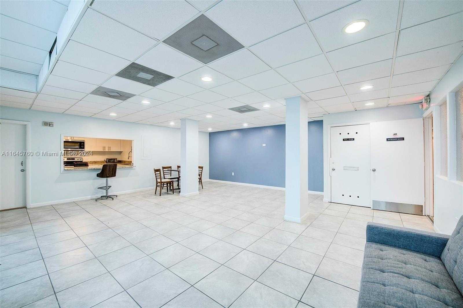 Small Image of 1020 MERIDIAN AVE #201, Miami Beach Number 53