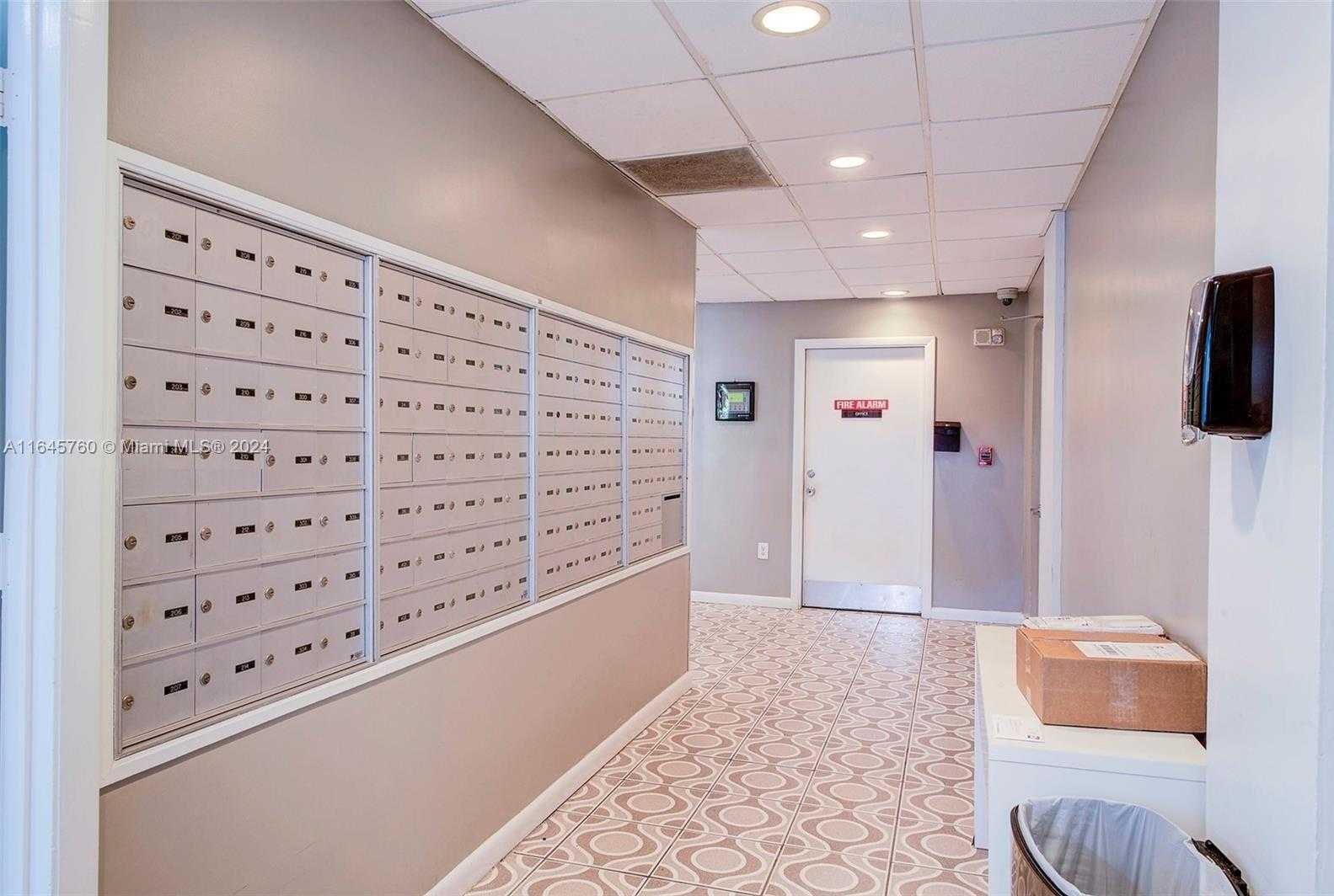 Small Image of 1020 MERIDIAN AVE #201, Miami Beach Number 54