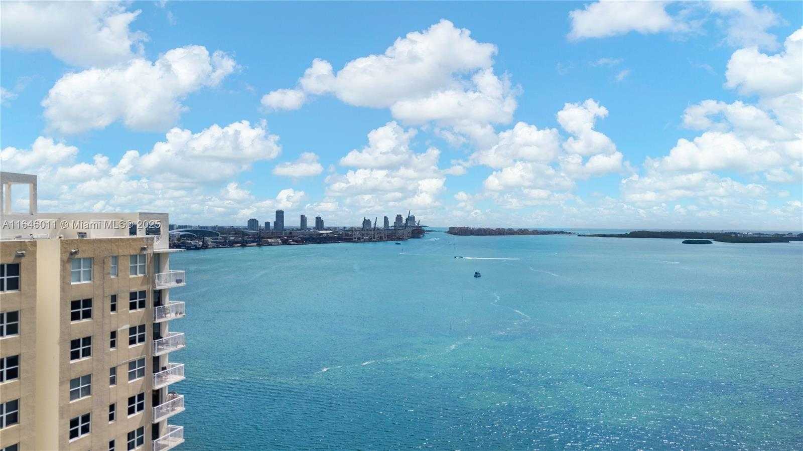Small Image of 770 CLAUGHTON ISLAND DR #711, Miami Number 14