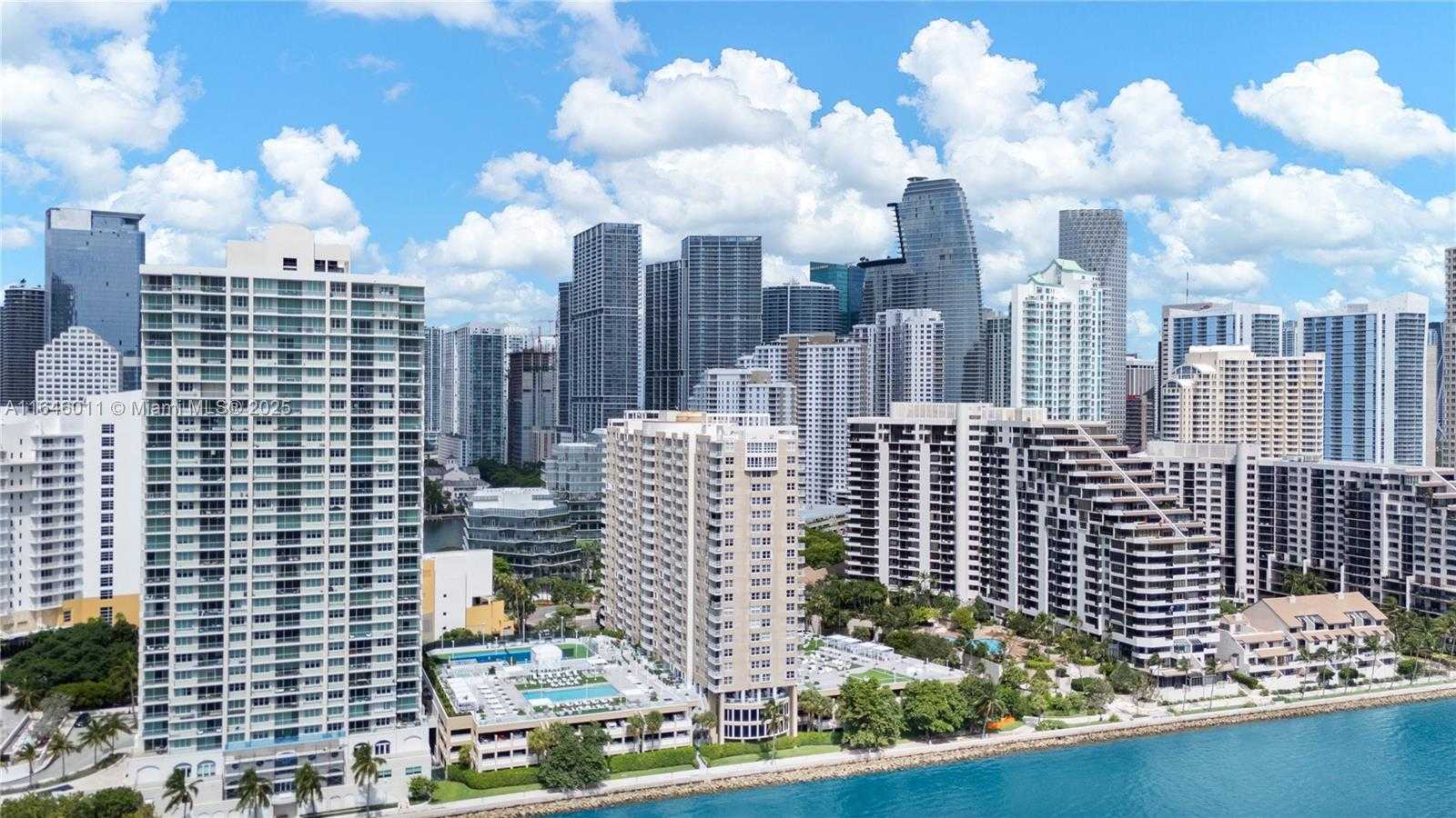 Small Image of 770 CLAUGHTON ISLAND DR #711, Miami Number 15